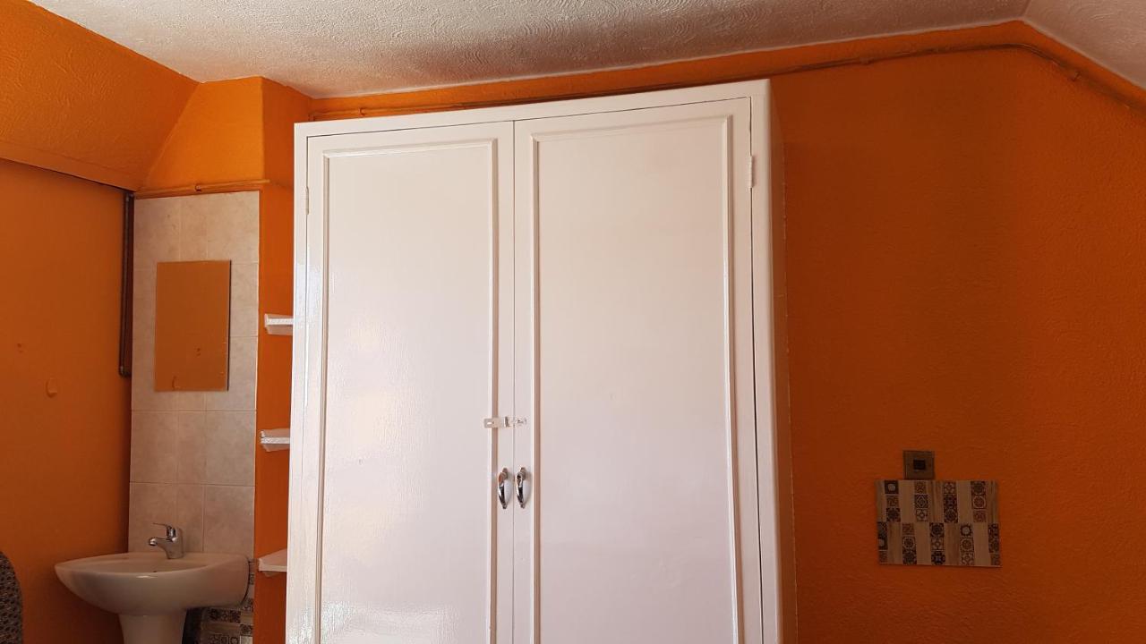 Lolo'S 1Bed Apt-Best Location-2Balconies Harare Exteriör bild