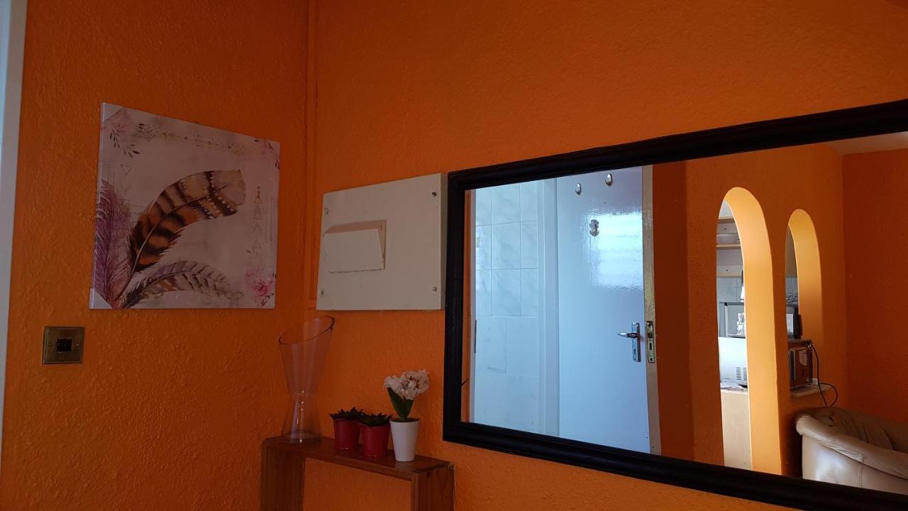 Lolo'S 1Bed Apt-Best Location-2Balconies Harare Exteriör bild