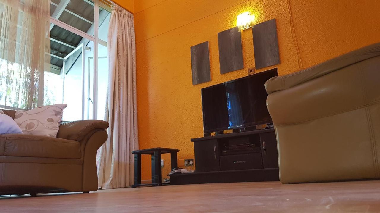 Lolo'S 1Bed Apt-Best Location-2Balconies Harare Exteriör bild