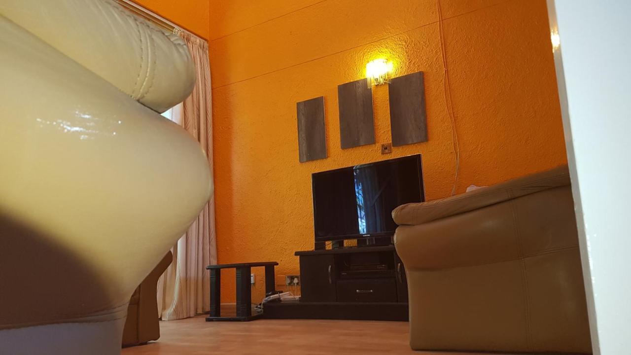 Lolo'S 1Bed Apt-Best Location-2Balconies Harare Exteriör bild